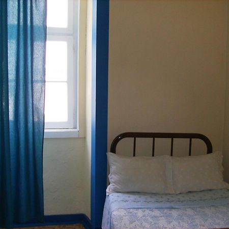 Dias E Dominguez Hostel Lisbon Room photo