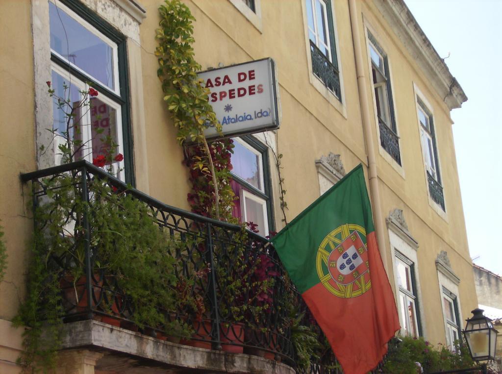 Dias E Dominguez Hostel Lisbon Exterior photo