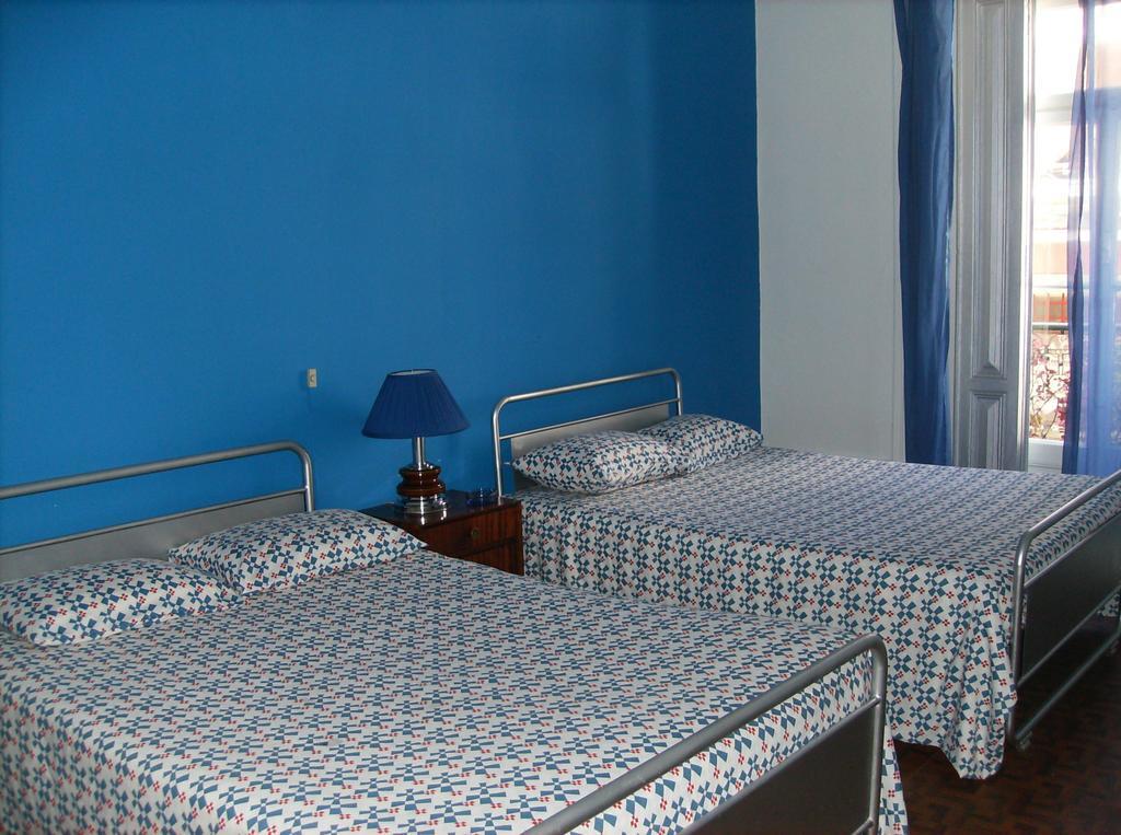 Dias E Dominguez Hostel Lisbon Room photo